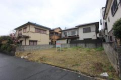 閑静な住宅街に立地