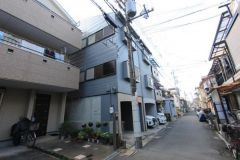 閑静な住宅街に立地してます。