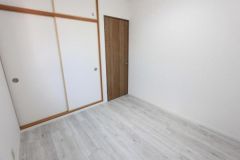 各部屋クロス・フローリング張替済です。