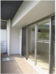 日当たり・通風良好な立地のバルコニーです。